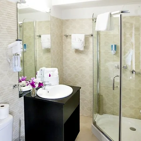 Avis By Ws Group Hotell